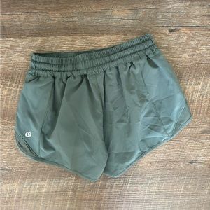 hotty hot 2.5” lululemon